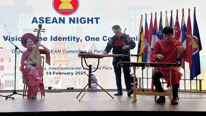 Việt Nam góp sắc màu văn hóa tại 'Đêm ASEAN' ở Pháp